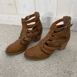 American Eagle Booties